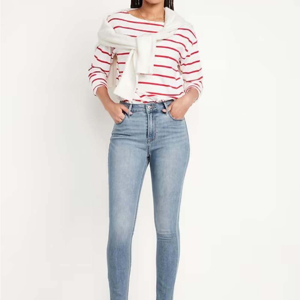 Old Navy Wow Super Light Wash Skinny Jeans